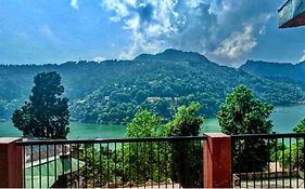 The Sukoon Lake View Stays Nainital